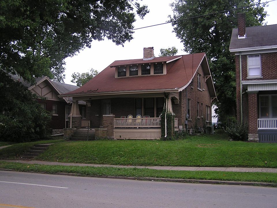 1st image of 122 Waller Ave