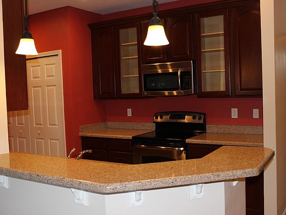 5th image of 625 OAKLEAF PLANTATION PKWY #322