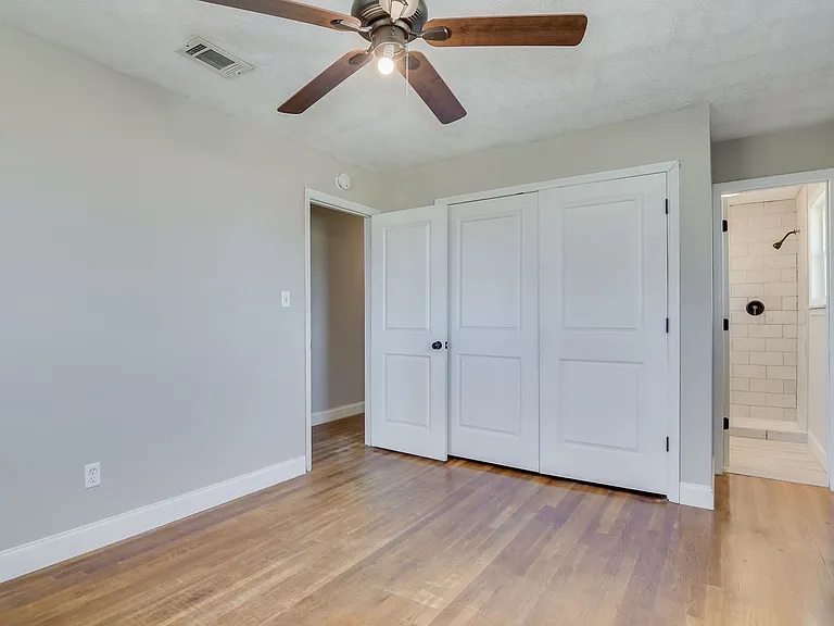 208 Maywood Dr — Photo 17