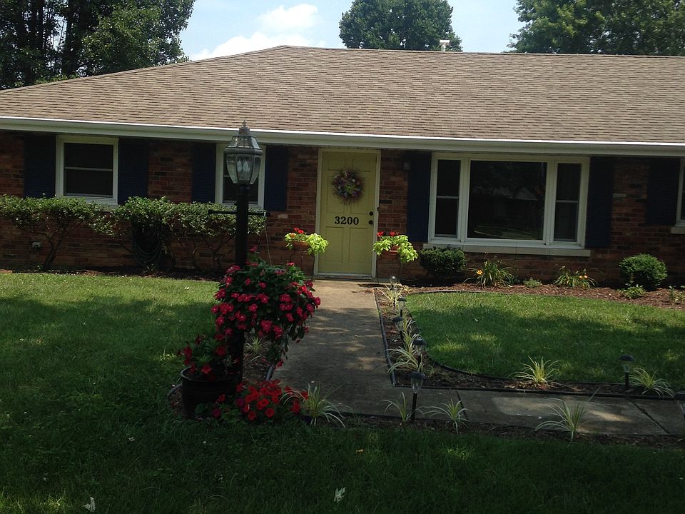 1st image of 3200 Cornwall Dr