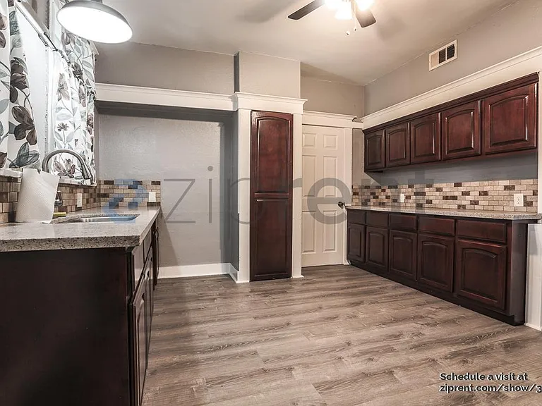 5001 S Budlong Ave — Photo 14