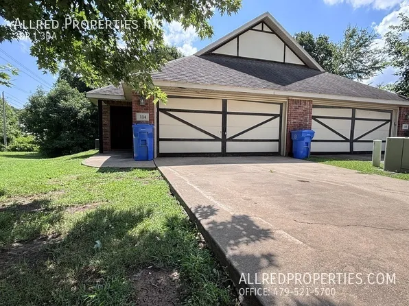 114 S Ray Ave, Fayetteville, AR 72701