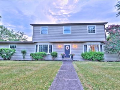 722 White Springs Dr, Geneva, NY, 14456