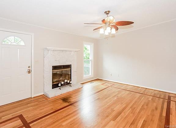 5th image of 2938 Gray Feather Dr