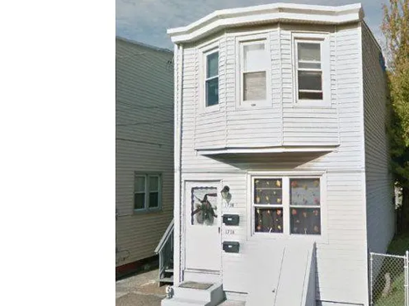 173 S Burlington St, Gloucester City, NJ 08030