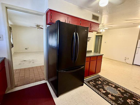 5th image of 3217 W Ohio Ave