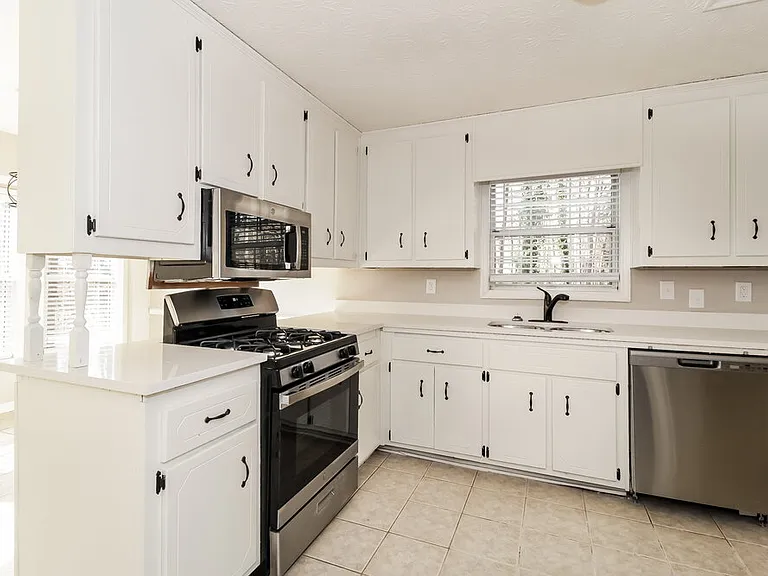 6218 Emerald Springs Dr SE — Photo 8