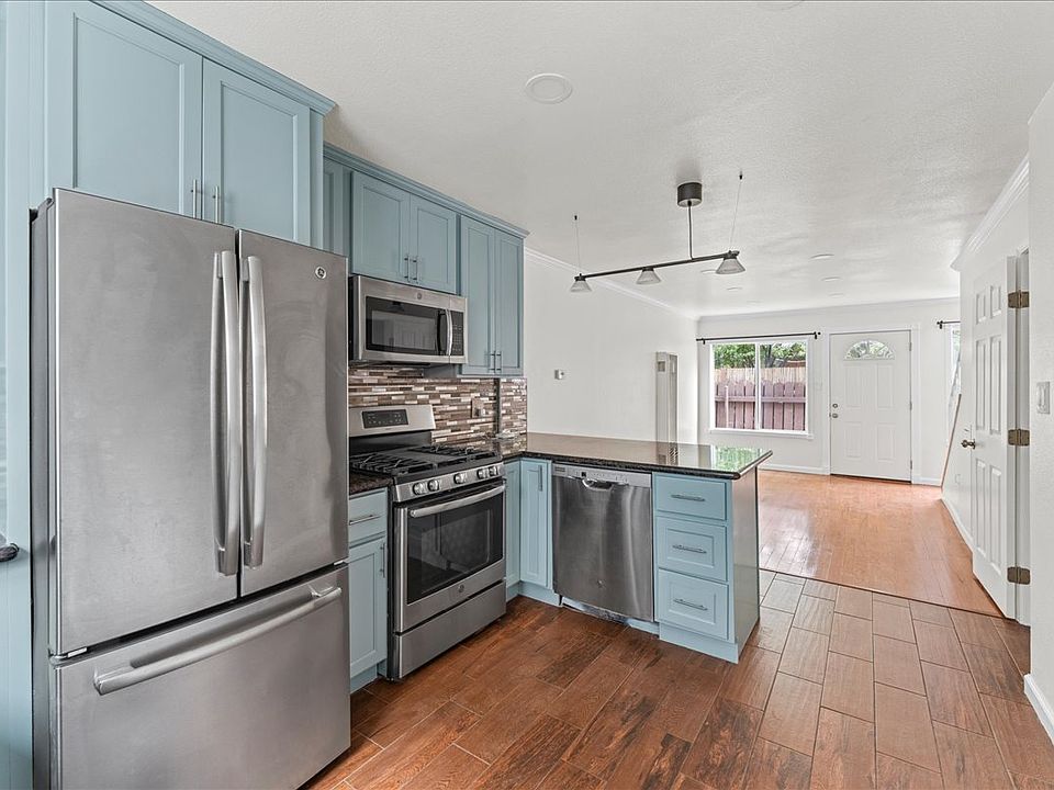 1st image of 2217 9th St #1