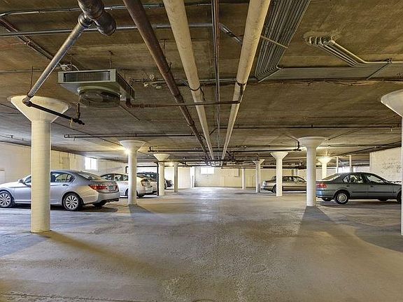 4th image of 4101 Parklawn Ave APT 303