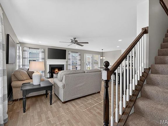 5th image of 123 Baycrest Ct