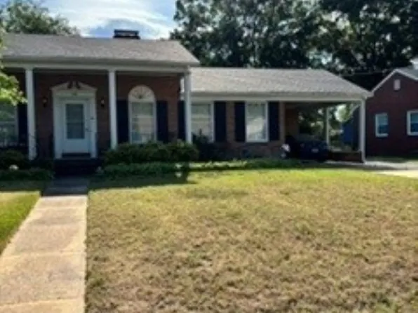 918 Forest View Dr, Colonial Heights, VA 23834