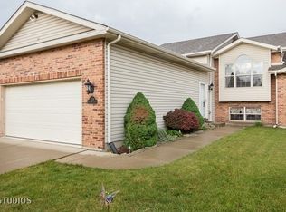 1409 Coral Bell Dr, Joliet, IL 60435