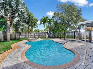 4007 W Park Rd, Hollywood, FL 33021