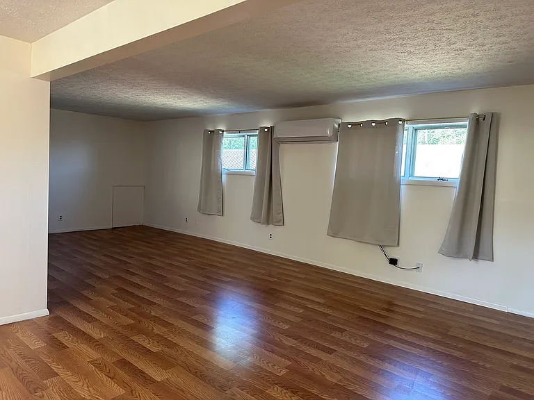 3582 Shepard Rd — Photo 5