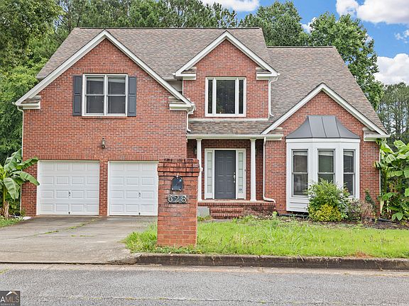2nd image of 628 Vista Ter
