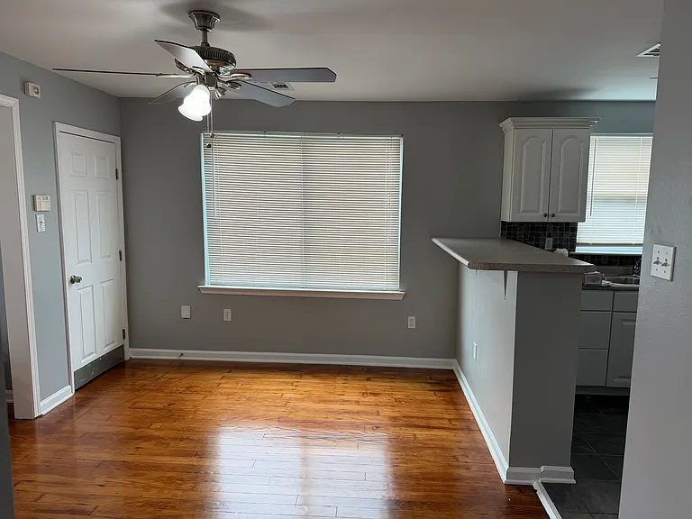 2137 Timoleon St — Photo 6