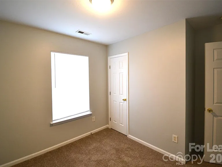 4638 Palm Breeze Ln — Photo 23