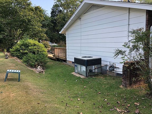 3rd image of 11132 Hughlan Dr
