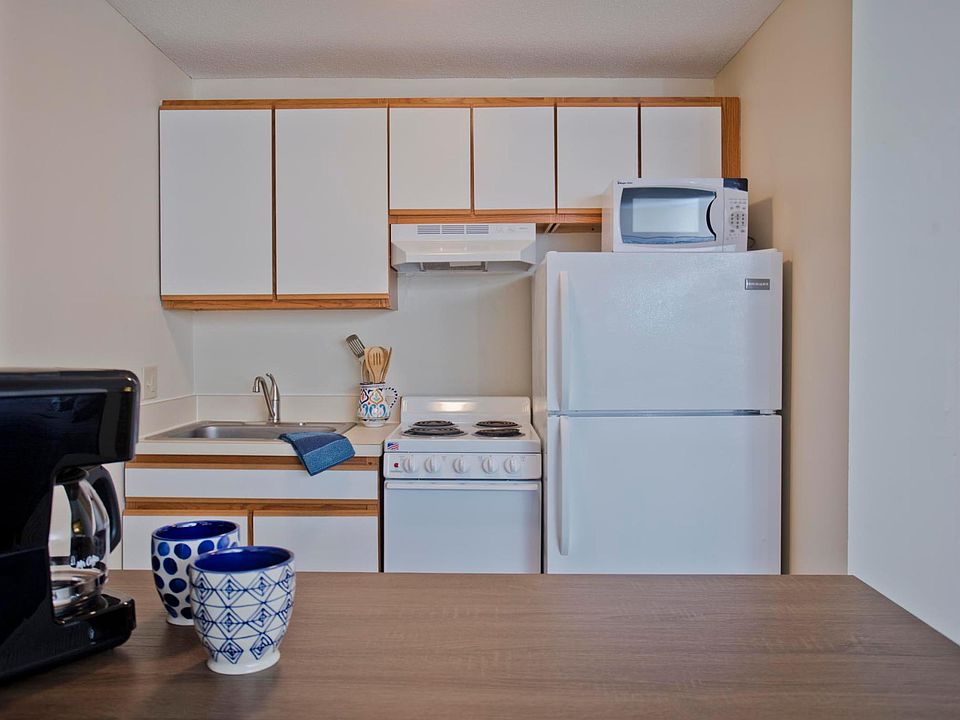 2nd image of 68 Edbert St APT L