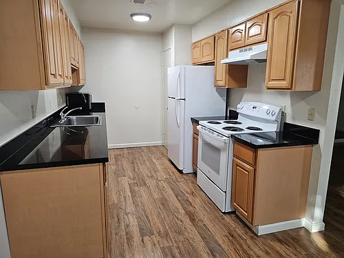 1385 S Dora St #2 Photo 1