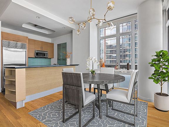 3rd image of 325 5th Ave APT 19H