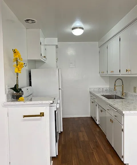 911 N Harper Ave #2 — Photo 14