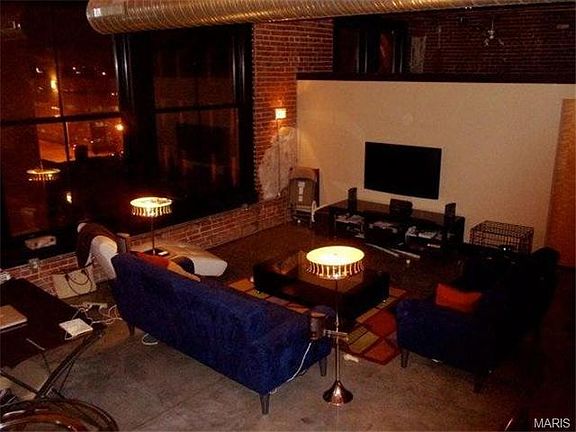 4th image of 1113 Washington Ave Unit 518