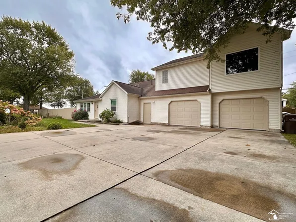 3640 Lakeview Ave, Monroe, MI 48162