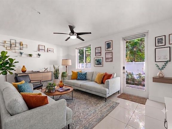 3rd image of 436 W SWOOPE AVENUE