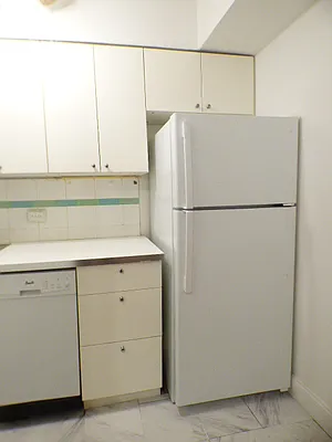 Rented by Compass | media 2