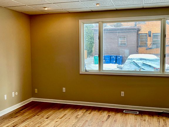 3rd image of 572 Richmond Ave Floor 1