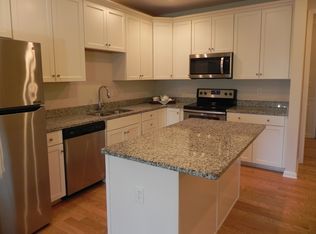 22 Farmstead Ln #406, Sudbury, MA 01776
