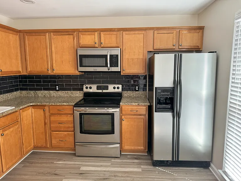 724 Due West Ave N #I — Photo 13