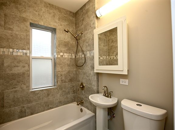 5th image of 1015 24th Ave