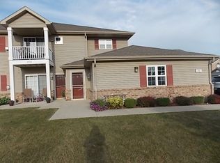 7058 Fairfield Ct, Racine, WI 53406