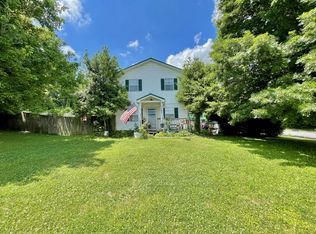 1147 N Henry St, Morristown, TN 37814