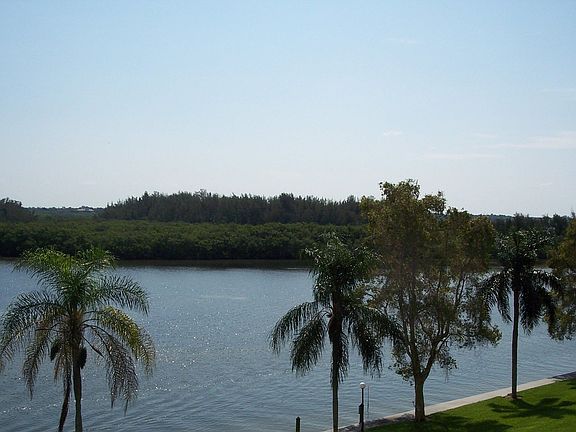 South Balcony View of Bay