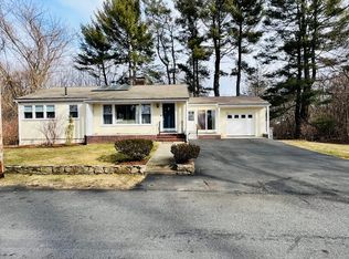 13 Ellis St, Framingham, MA 01701