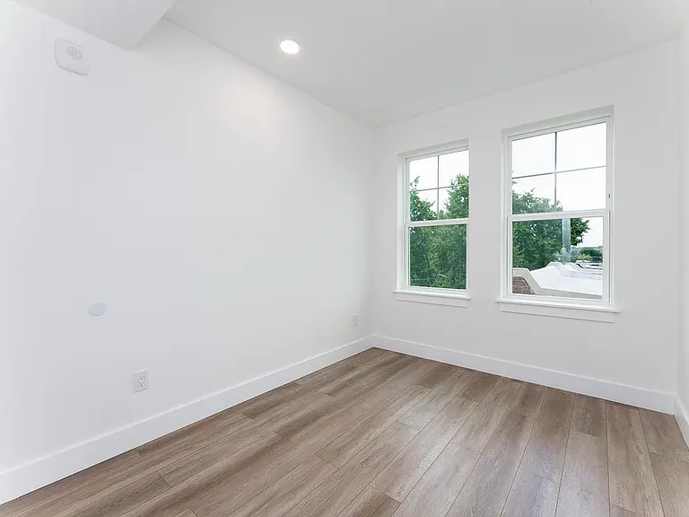 2230 Nicholson St SE #12 — Photo 28