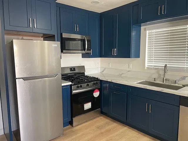 2 bed, 700 sqft, $3,000 — Photo 4
