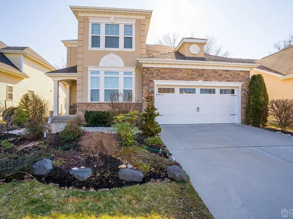 61 Davinci Dr S, Monmouth Junction, NJ 08852