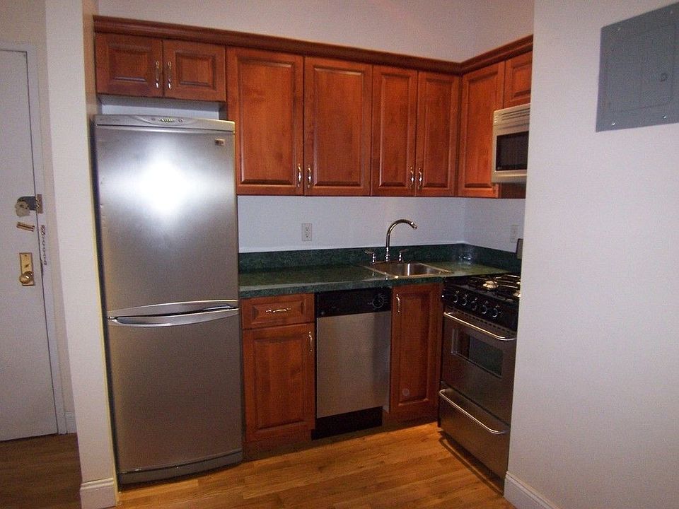 1st image of 307 W 87th St #2A