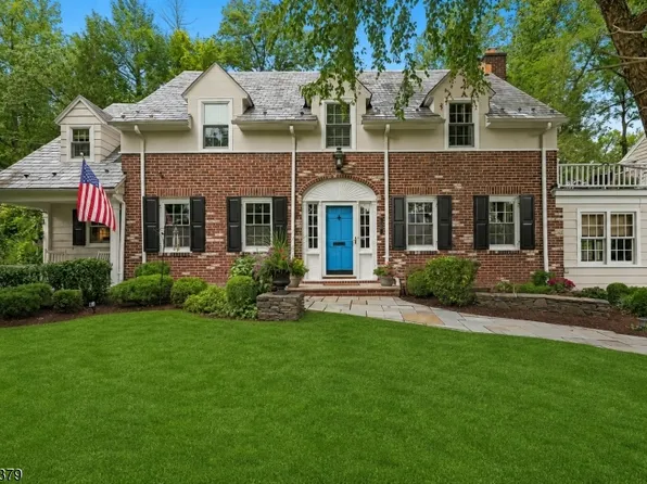 46 Claremont Dr, Maplewood Twp., NJ 07040