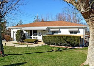 935 Vegas Dr, Saint Louis, MO
