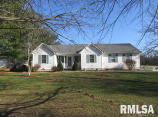 14076 N Link Ln, Mount Vernon, IL 62864