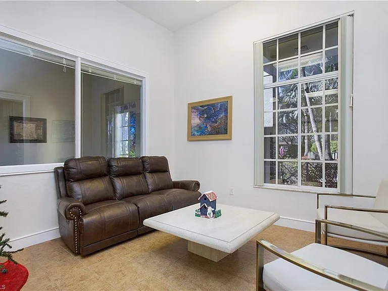 8244 Key Royal Cir #615 — Photo 20