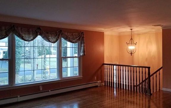 3rd image of 584 Spruce Ln