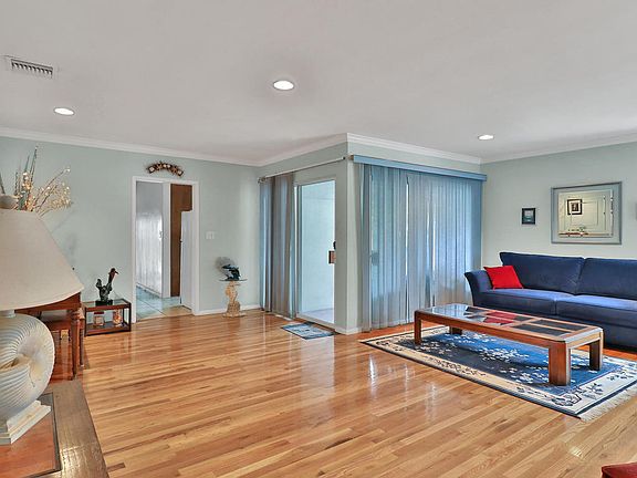 2nd image of 4318 Wilkinson Ave
