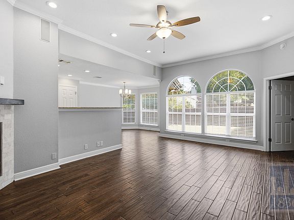 4th image of 8507 Jilbur Dr