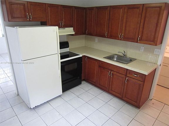 5th image of 2512 NW 175th Ter